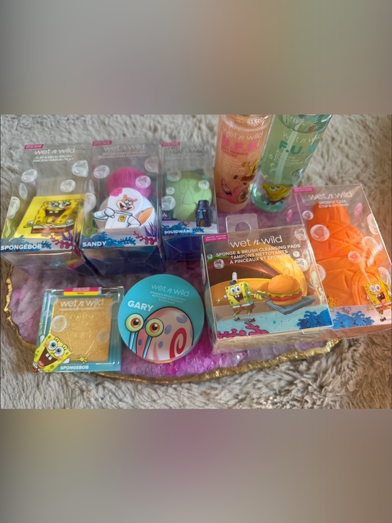 wet n wild Other - Wet n wild SpongeBob Makeup Collection/Lot - Sponges, Brushes, Primer, Setting